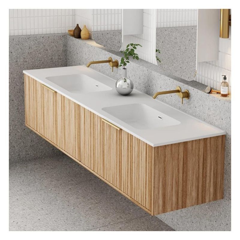 Vanità bagno appartamento con pannello di porta in legno massello e personalizzato legno leggero grano