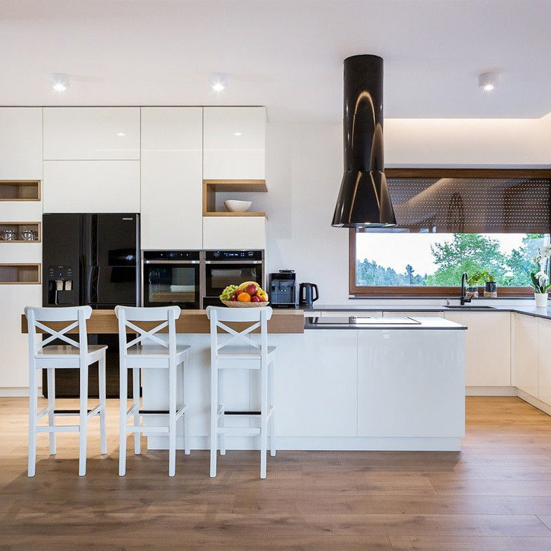 Armadi da cucina personalizzati di fascia alta con disegni di isola e colore di finitura lucida moderna
