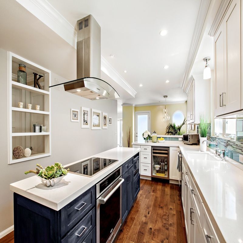 Arredamento da cucina in stile europeo, stile shaker, design moderno, con colore di rivestimento personalizzato