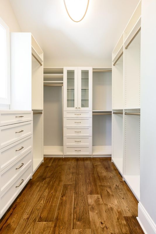 Arredamento di lusso in legno di design europeo per la sicurezza negli spazi abitativi moderni