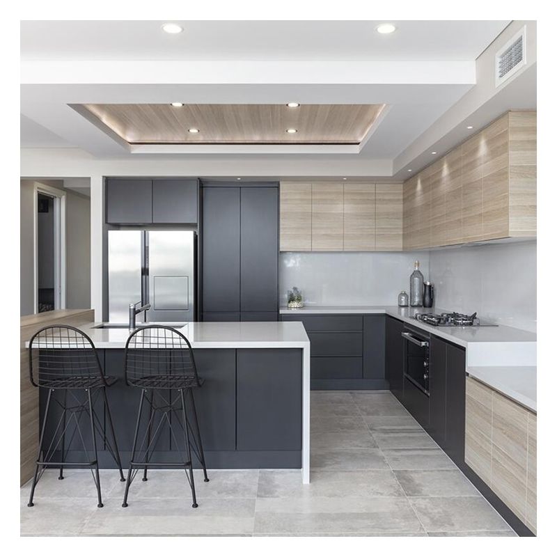 Modernizzate la vostra cucina con armadi di compensato personalizzati e accessori per lo stoccaggio di Lazy Susan