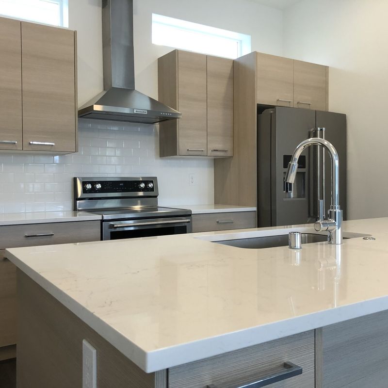 Blum Hardware Custom Veneer Color Cucina Armadi con Isole e 3D Model Design