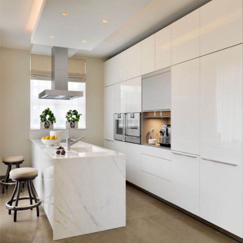 Armadio da cucina in legno massello in design moderno con dimensioni personalizzate e impermeabile