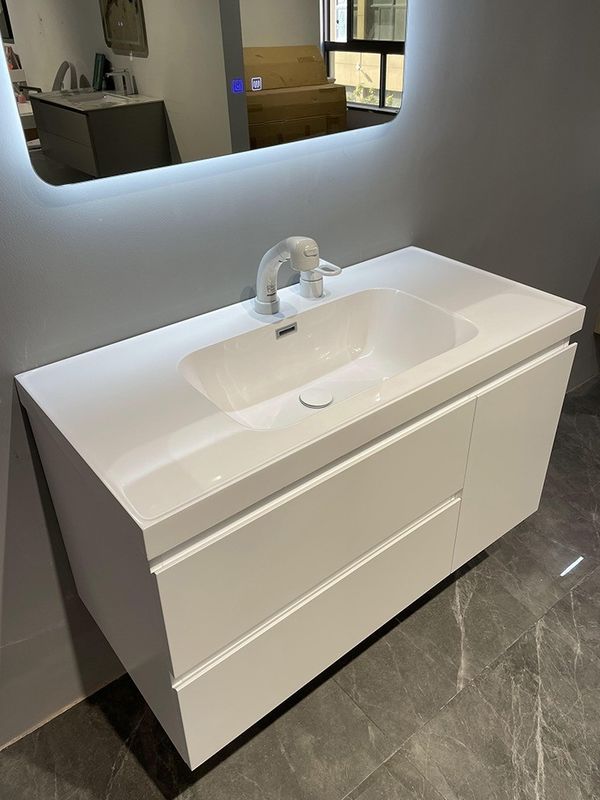 Dispositivo per bagni di fascia alta europeo