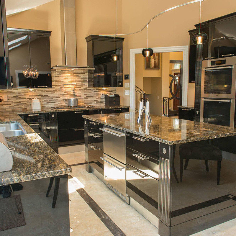 Mobili italiani di alta lucentezza in legno massiccio lusso armadi di cucina a colori di rivestimento personalizzati