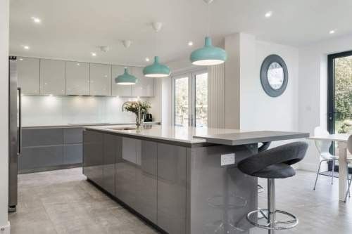 Dimensioni personalizzate Arredamento italiano Cucina intelligente Armadi da parete per stile di design moderno