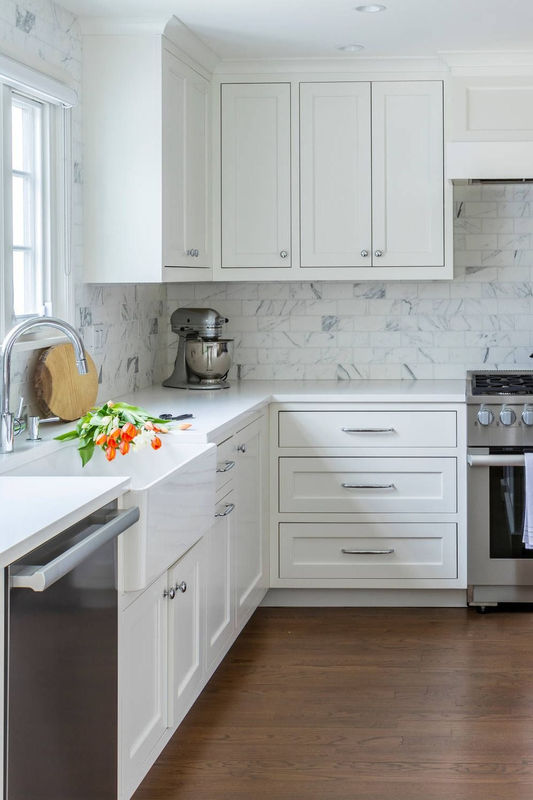 Armadio da cucina in stile espresso bianco in legno massello personalizzato per uso commerciale e domestico