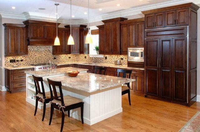 Moderno armadietto da cucina in legno massello con pannello di porta a membrana in PVC e disegni distintivi