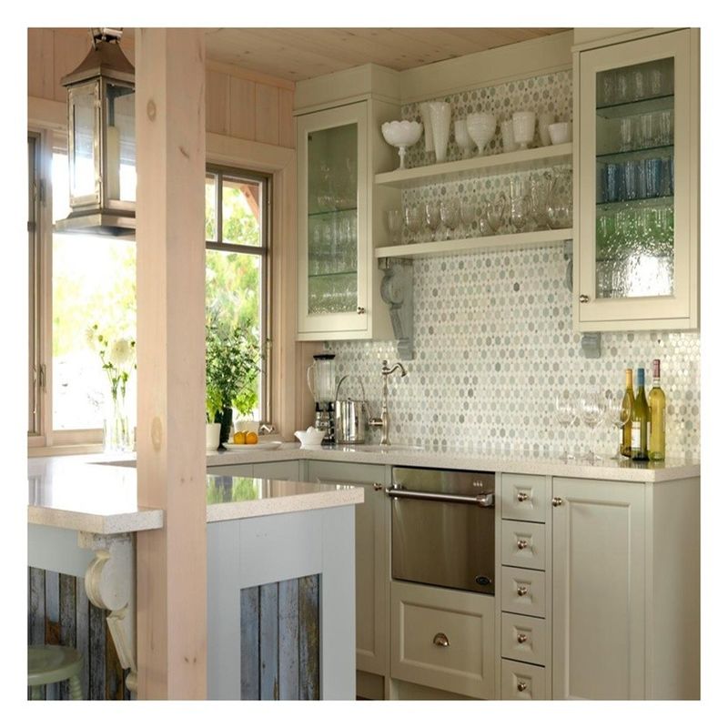 Moderni armadietti in vetro in legno massello bianco Risparmio di spazio per piccole cucine