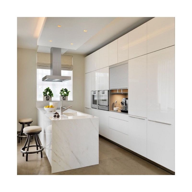 Armadio da cucina di lusso in cartone di melamina con design in stile moderno e pannello di porta in lacca