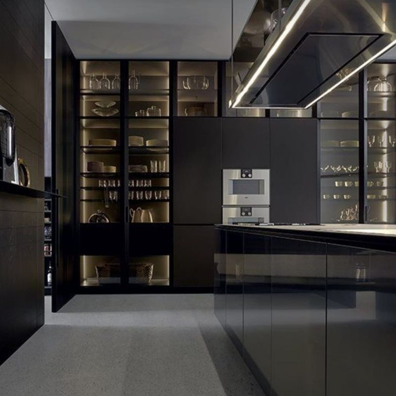 Finitura in rivestimento di PVC nero, con design moderno e colore personalizzato