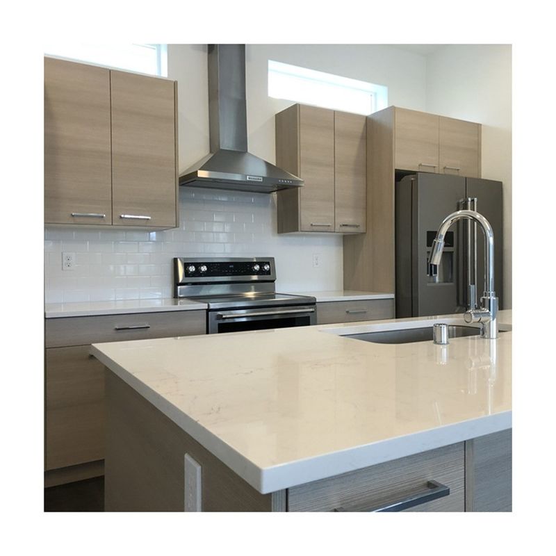 Disegno armadietto di cucina Modulare Legno massello Mdf Veneer Lacca Finitura Legno di noce Colore