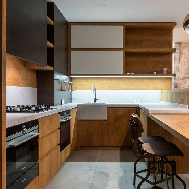 Disegno armadietto di cucina Modulare Legno massello Mdf Veneer Lacca Finitura Legno di noce Colore