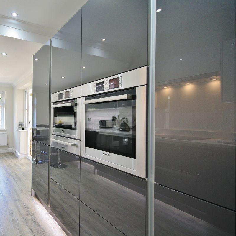 Armadio da cucina in lacca ad alto lucido con stile moderno personalizzato e pannello di porta in acrilico