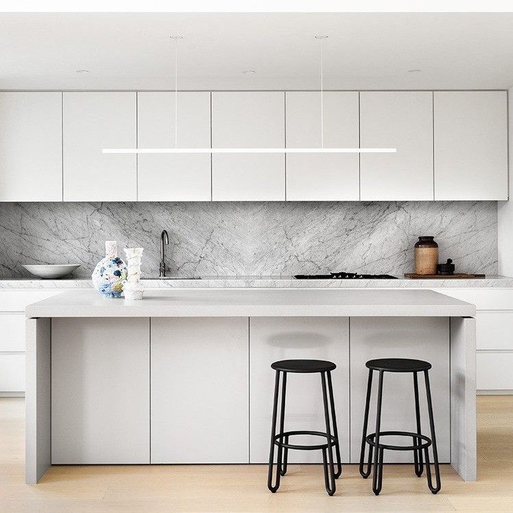 Moderne unità di armadietto di cucina in lacca su misura con opzione di personalizzazione del colore del rivestimento