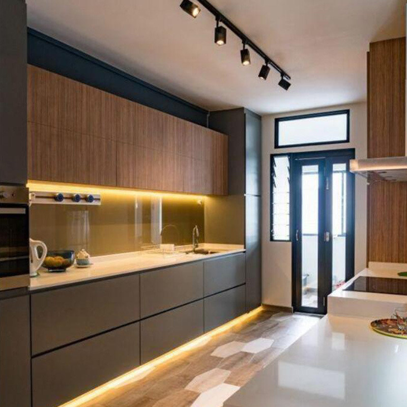 Armadi da cucina a colori di alluminio personalizzati impermeabili e durevoli per case di lusso moderne