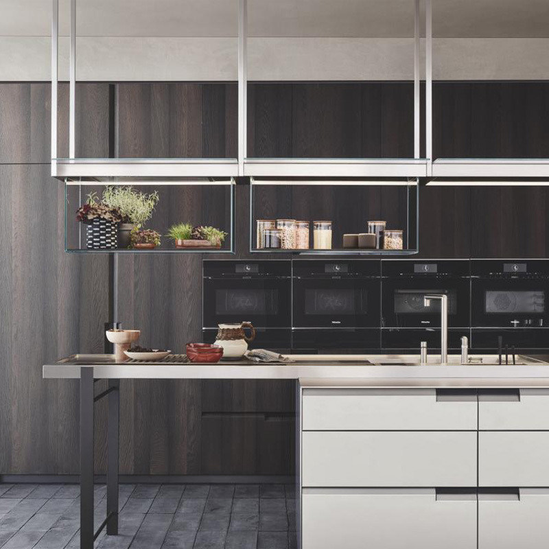 Arredamento completo in legno massello per cucina moderna