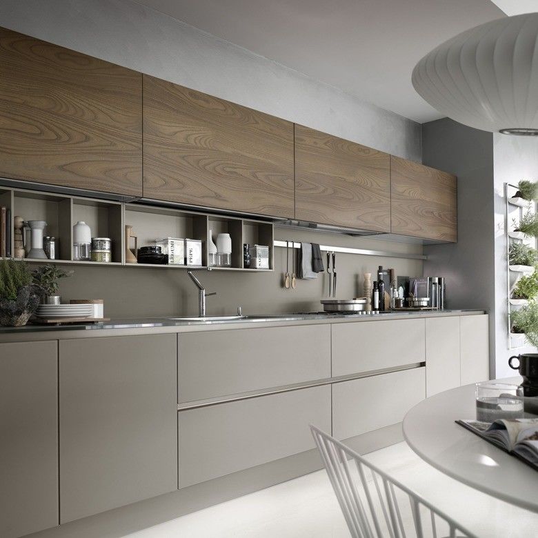 Armadietti di stoccaggio in grigio chiaro opaco senza maniglia Blum per il design di mobili da cucina moderni