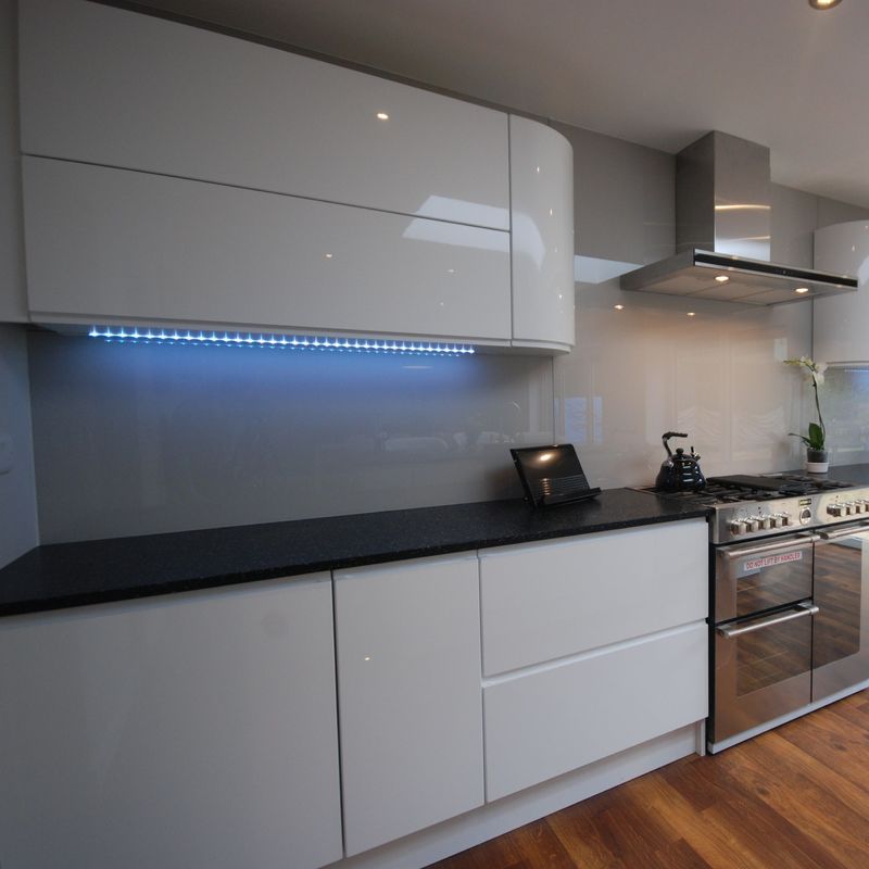 Confezione a bordo piatto YALIG Malesia Pvc moderno per la cucina