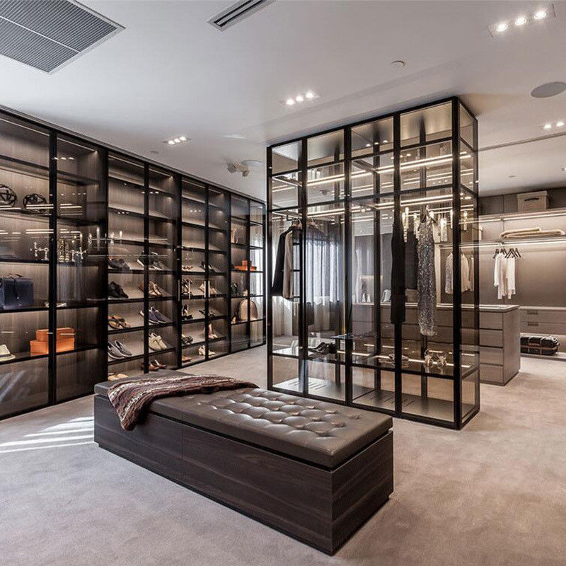 Armadio in stile europeo con design moderno e stile contemporaneo