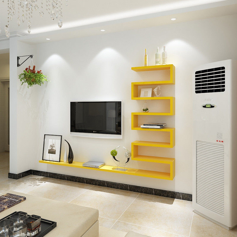 Unità di supporto TV montata a muro regolabile in legno per il design di salotti moderni di lusso