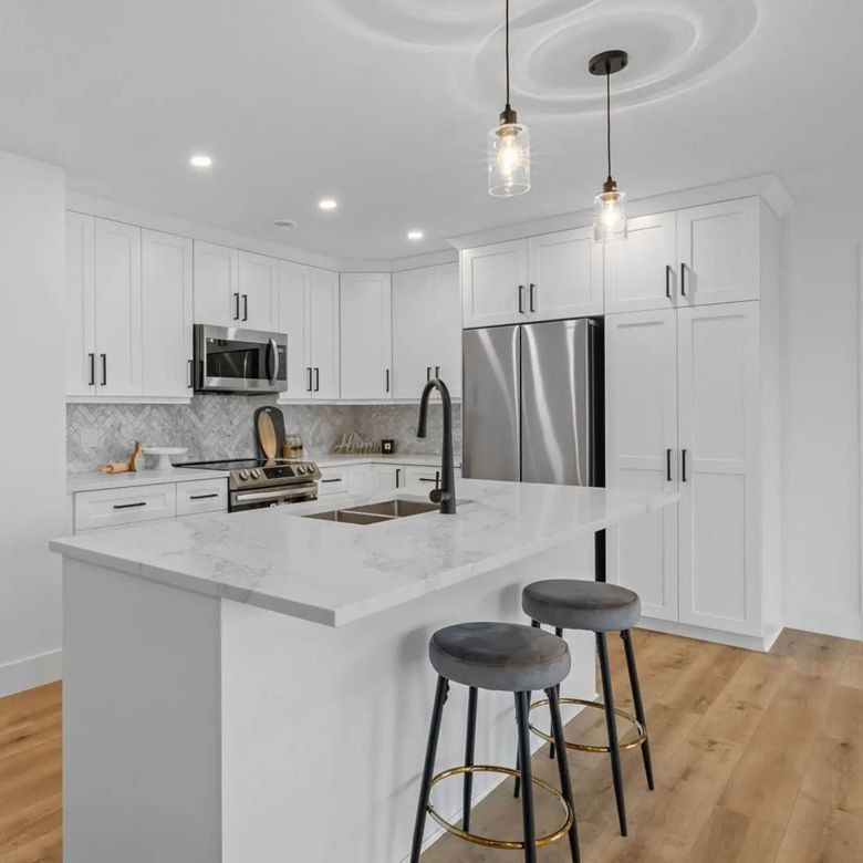 Arredamento di cucina per la casa o il ristorante moderno