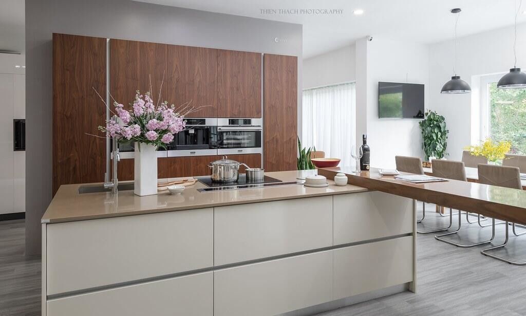 Arredamento da cucina in cartone di melamina di design moderno con combinazione di colori di rivestimento personalizzato