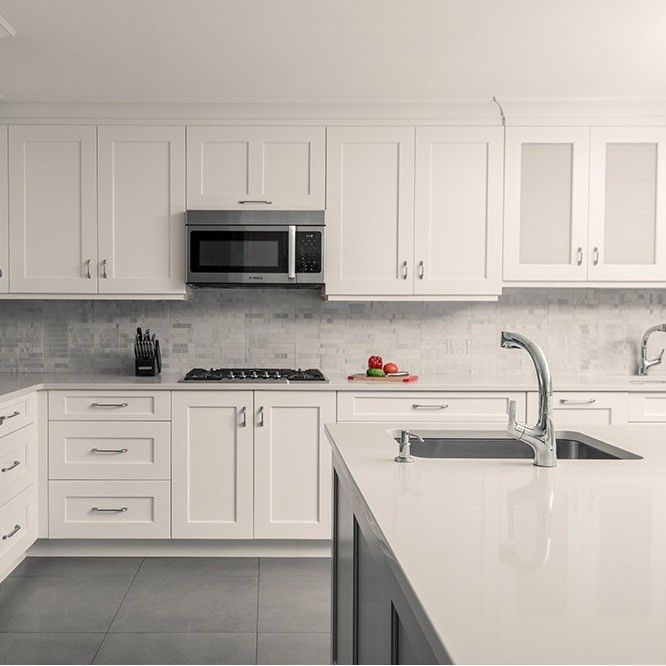Moderno White Shaker Acrilico RTA Cucina Pantry Gabinetto con Magic Corner Design Stile