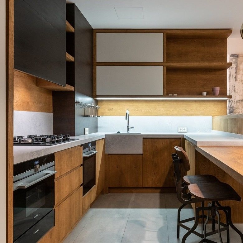Smart Corner Swivel Basket aggiunta a moderni armadi da cucina con design modulare