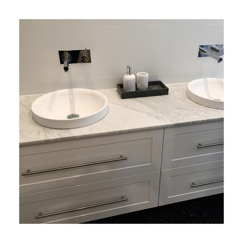 Disegni personalizzati 42 pollici White Shaker Bagno Vanità LED Specchio e Gabinetto Combinato
