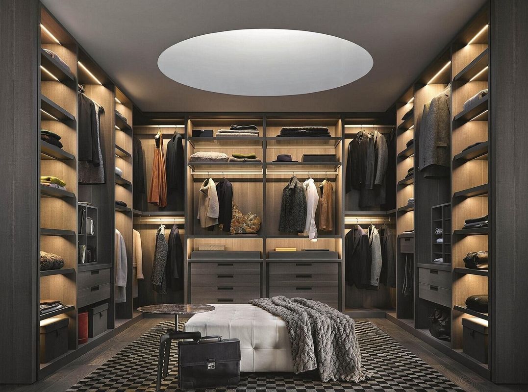 Disegno regolabile MR HDF Board 2024 Armadio in vetro di lusso Arredamento per porte in alluminio Arredamento in legno Disegni personalizzati Armadio