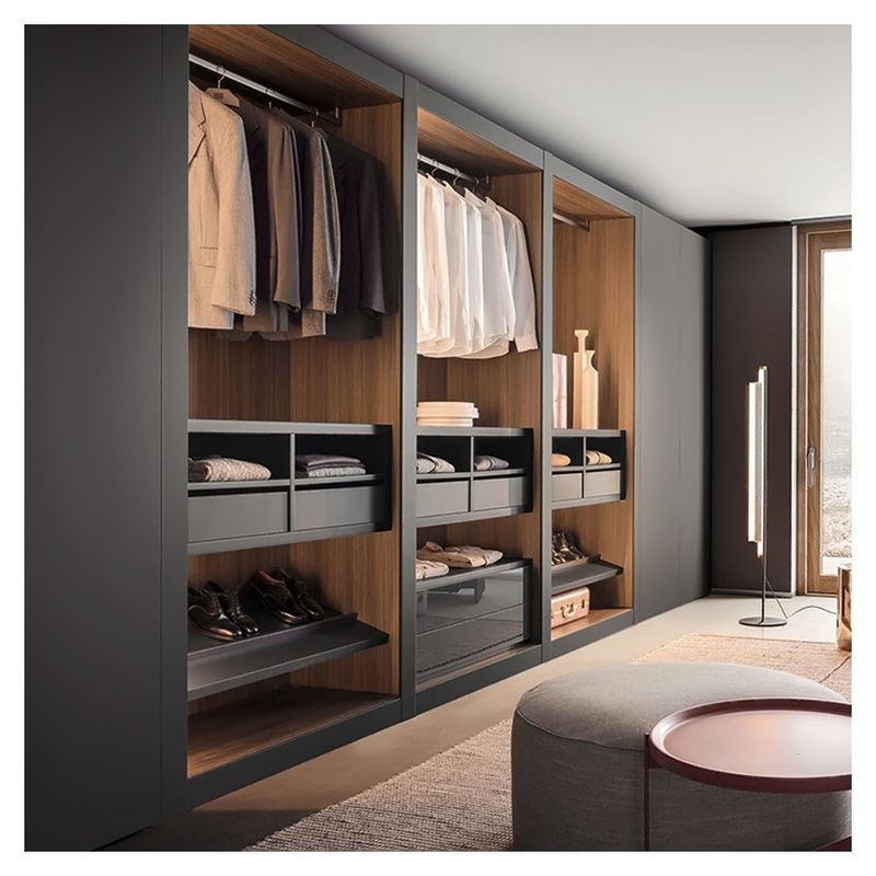 Set personalizzato in stile legno 2024 Sistema di armadio modulare moderno per appartamento