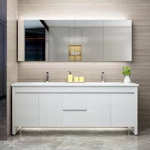Combo 2024 Prodotto con armadietti specchiati