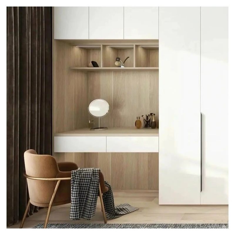 Tavolo da spogliatoio in legno moderno con specchio per camera da letto