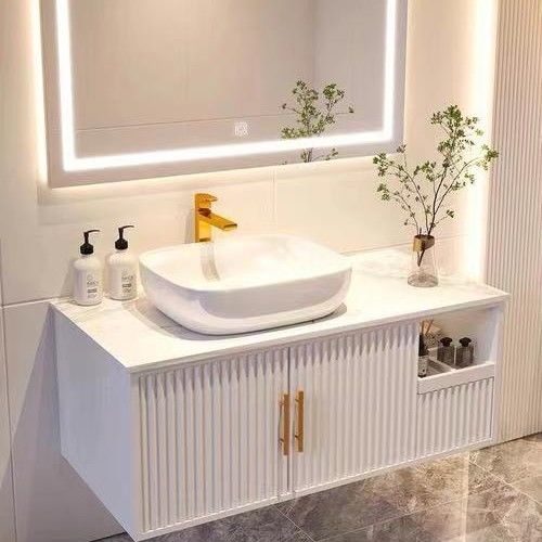 Bar Moderno Hotel Americano Mini Bagno In Marmo Lavello E Gabinetto In Particolo Specchio Da Bagno