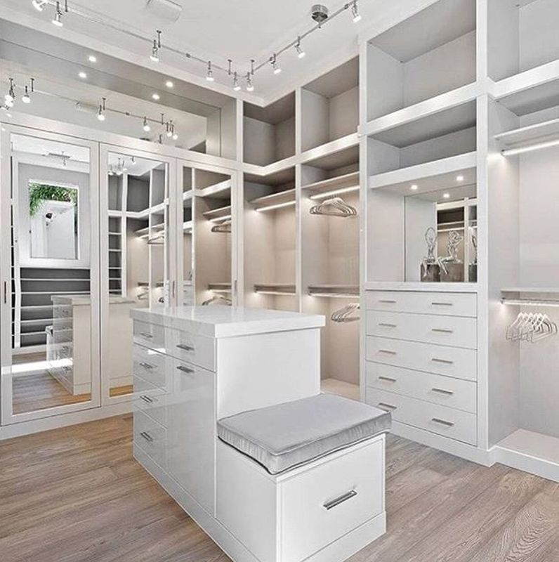 Moderno MR HDF Board Island Wardrobe personalizzato per design e funzionalità di fascia alta