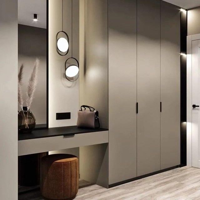 Armadio a 3 porte in stile moderno con camerino a specchio YALIG in legno massello su misura
